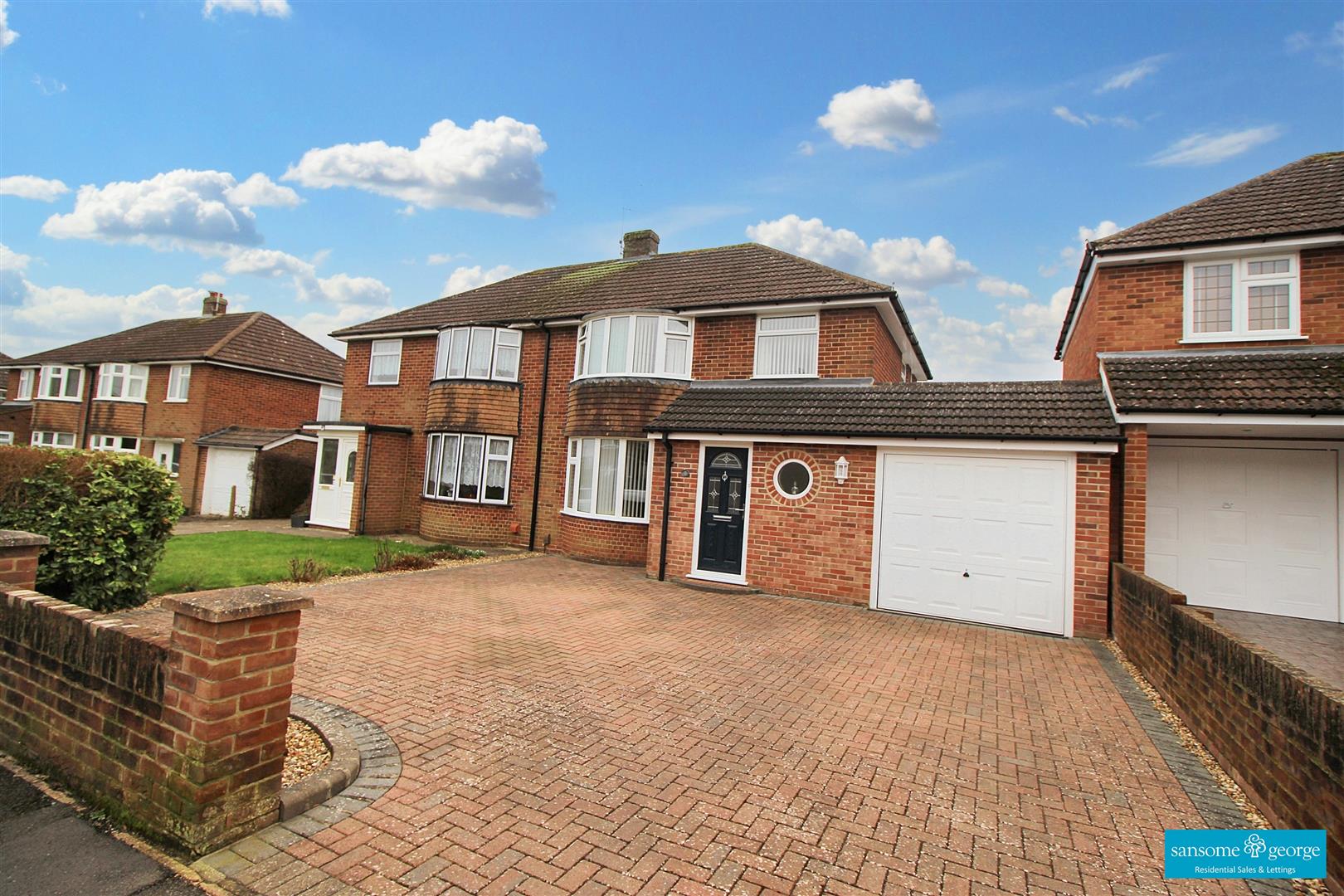 3 bed property in Compton Avenue, Tilehurst